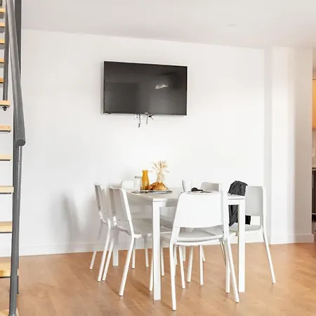 Altido Modern 2-level Flats Near Ajuda Palace Lissabon
