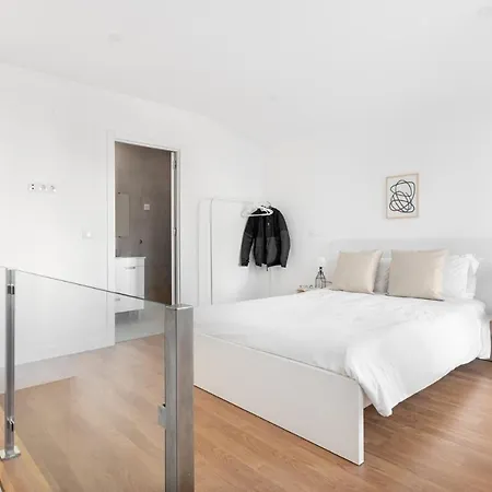 Apartment Altido Modern 2-level Flats Near Ajuda Palace Lissabon