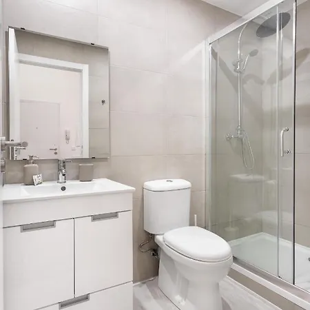 Altido Modern 2-level Flats Near Ajuda Palace * Lissabon